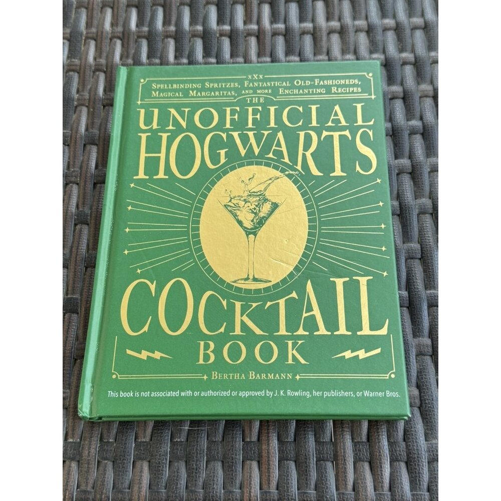The Unofficial Hogwarts Cocktail Book Spellbinding Spritzes J4